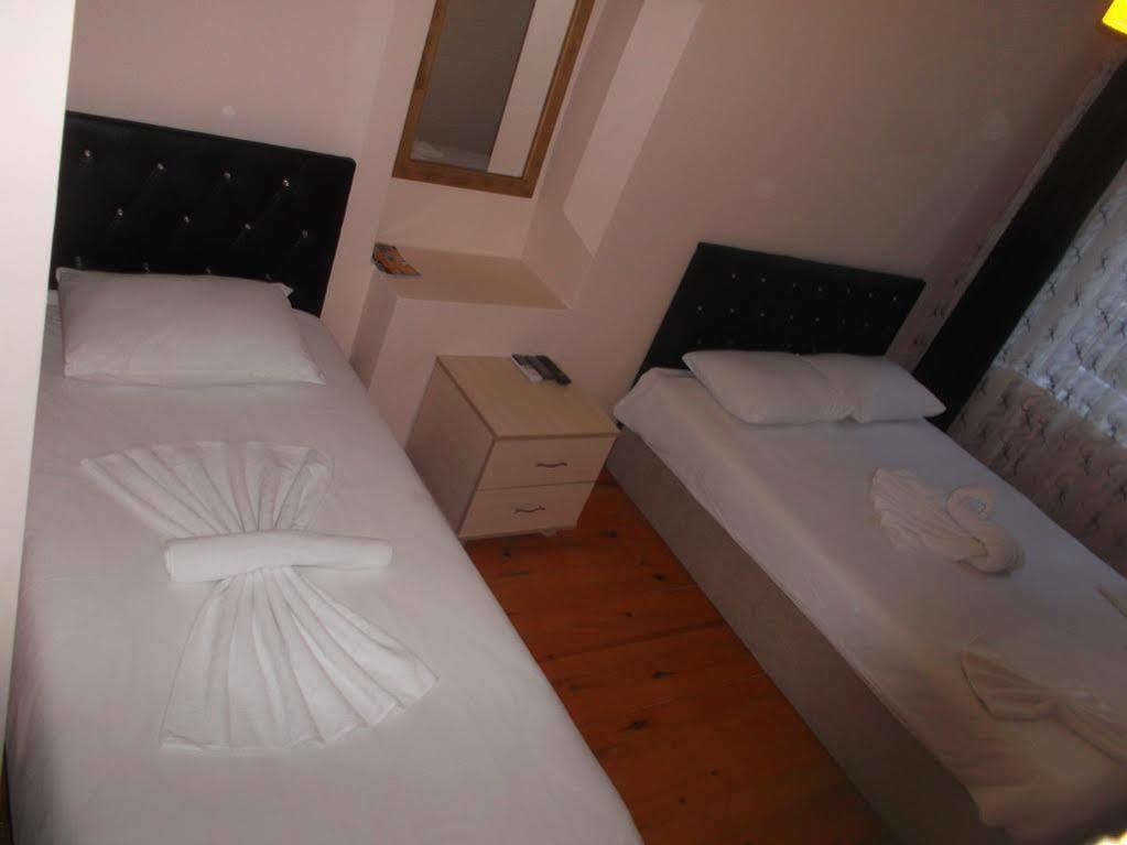 Konut Wooden House Hotel Istanbul Luaran gambar